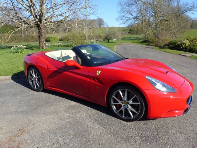Ferrari California 4.3 2+ 2dr F1 Convertible Petrol Red