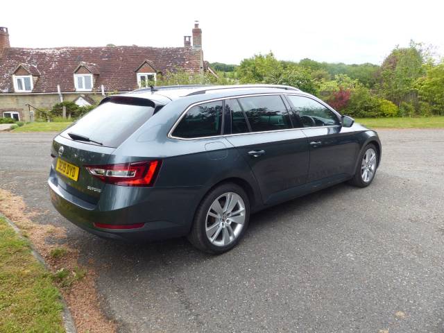 2019 Skoda Superb 2.0 TDI CR 190 SE L Executive Auto DSG [7 Speed]