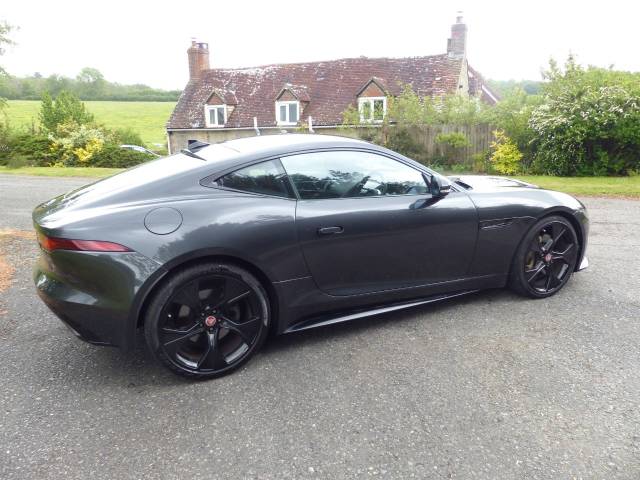 2021 Jaguar F-Type 2.0 P300 R-Dynamic 2dr Auto